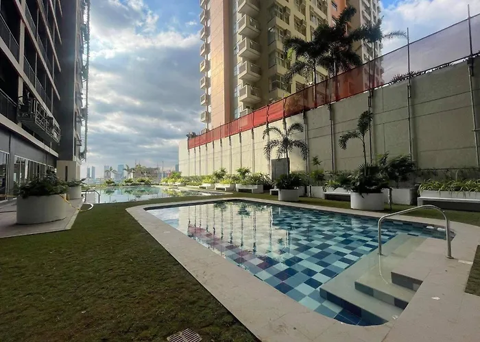 Mjm Cityscape At Red Residences Makati *